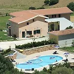 Tenuta Su Vrau * بوسادا