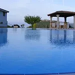 Tenuta Su Vrau بوسادا