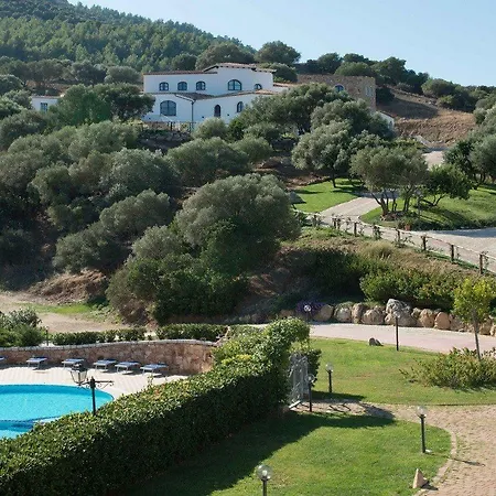 Landhaus Tenuta Su Vrau Posada (Sardinia)